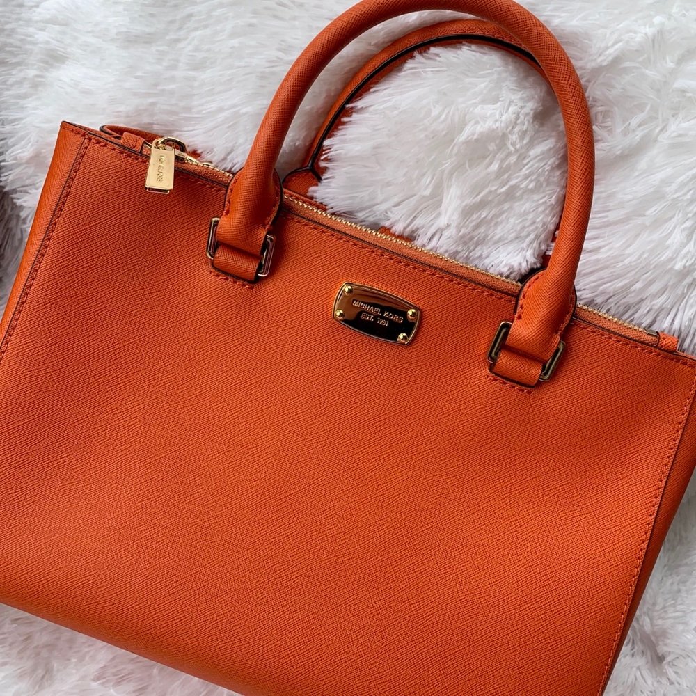 Brand new Michael Kors purse 🧡
